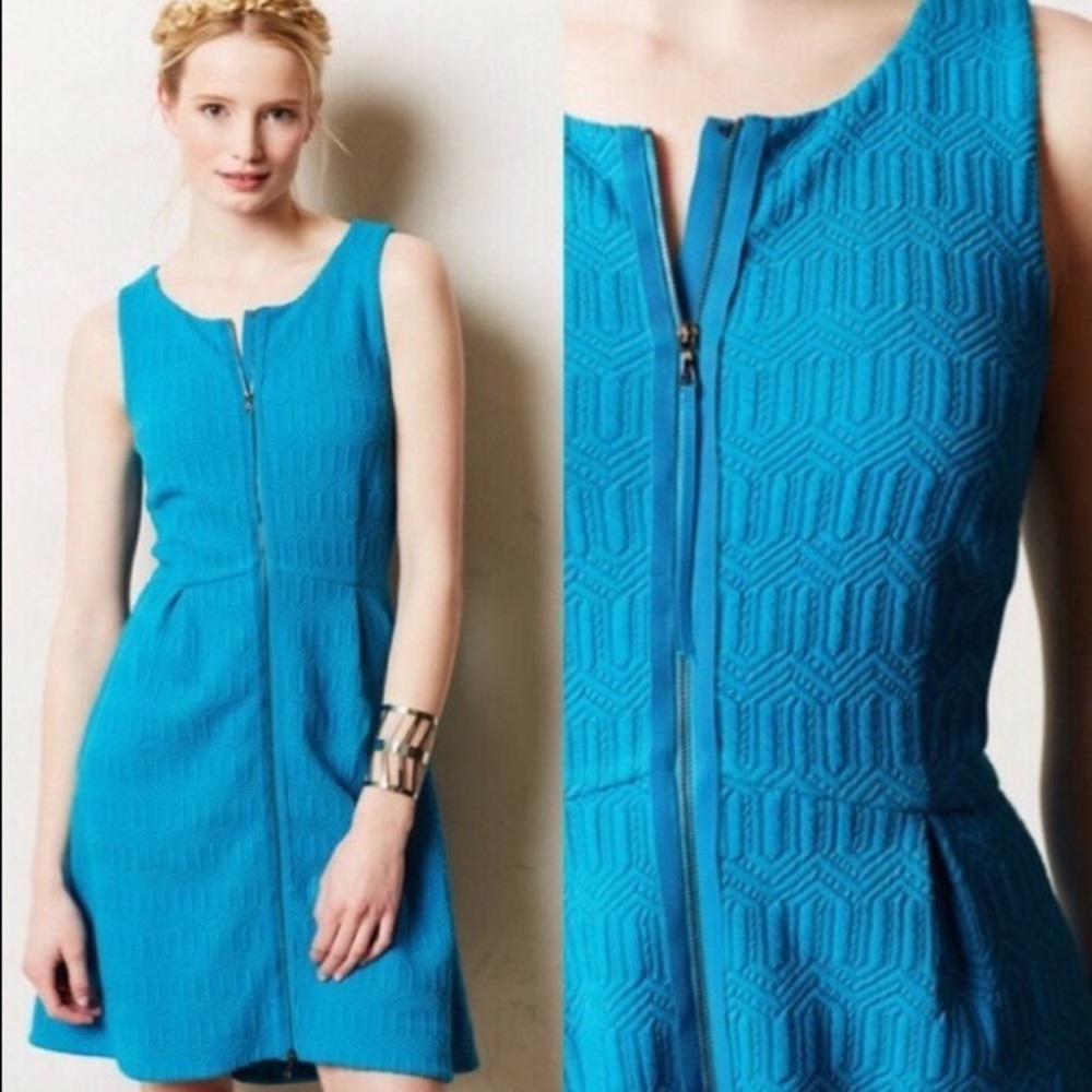 Leifsdottir Dress with zip front and pockets